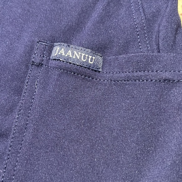 Jaanuu scrub top size small new without tag. - Picture 3 of 4